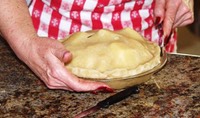 Myrna's hands fluting apple pie Jan 1, 03.JPG
