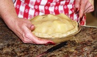 Myrna's hands fluting apple pie Jan 1, 03.JPG