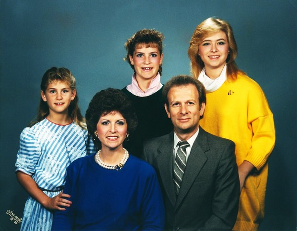 Olan Mills Wheaton '86